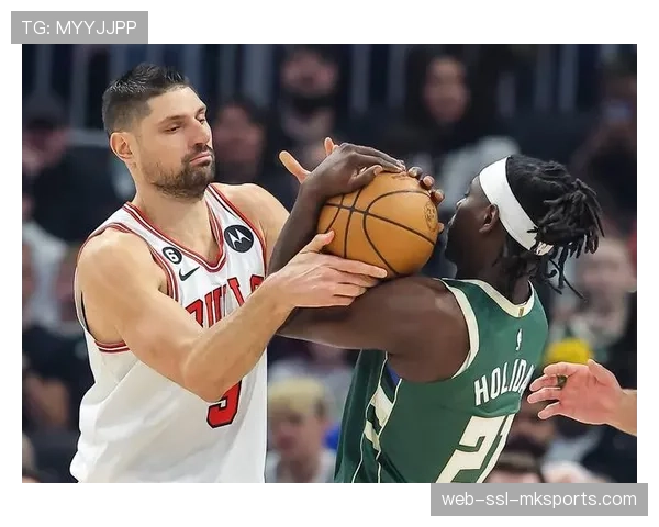 球员专访：一位角色球员谈如何通过录像学习，适应不同球队的无限换防体系