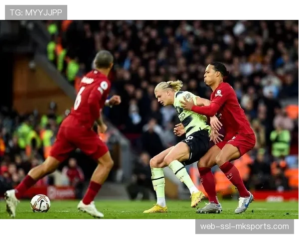 战术板：瓜迪奥拉与克洛普的终极对决，中场控制权成胜负手